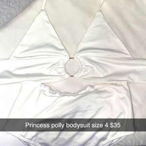 Princess Polly bodysuit with ring in middle